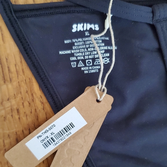 Set of 2, Skims Fits Everybody String Thongs - onyx & ultra violet - Picture 9 of 12